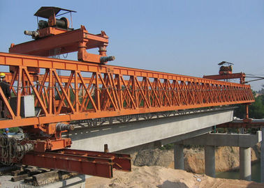 300 Ton Fırlatma Vinç Beton Kaldırma Vinç Metro İçin Köprü Kirişi