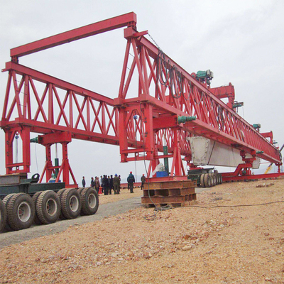 Truss Tipi Çift Çizgi Fırlatma Makinesi Ağır Görevli 100 Ton Otoyol için