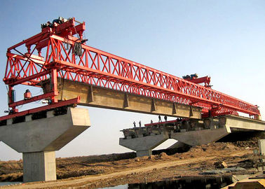 Karayolu / Demiryolu / Metro İnşaatı İçin Makas Tipi Kiriş Başlatıcı Vinç